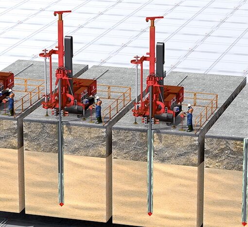 Proceso de ejecución de micropilotes para cimentaciones: maquinaria de perforación trabajando en terreno, con instalación de armaduras y equipos de inyección de mortero 02