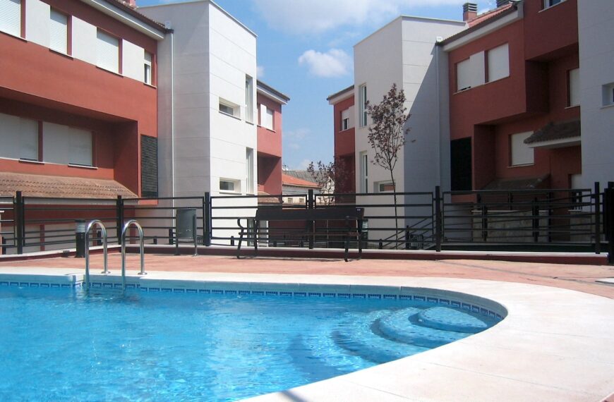 Bloque 34 Viviendas Belmonte Madrid. Dirección Terminada. Vistas exteriores fachadas con mortero monocapa.