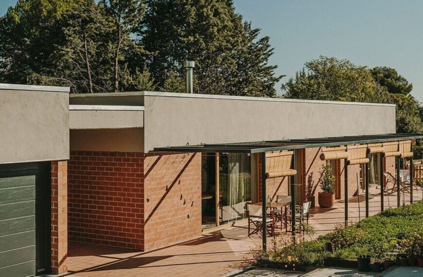 Vivienda Pasiva Pedrezuela. Vivienda terminada terraza delantera