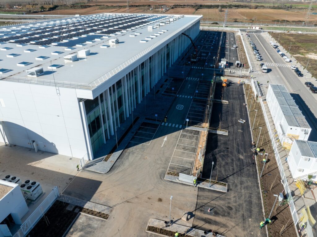 Nave Gigafactoría Electrolizadores Guadalajara. Dirección de Obra Arquitecto Técnico. Imágenes del proceso constructivo.