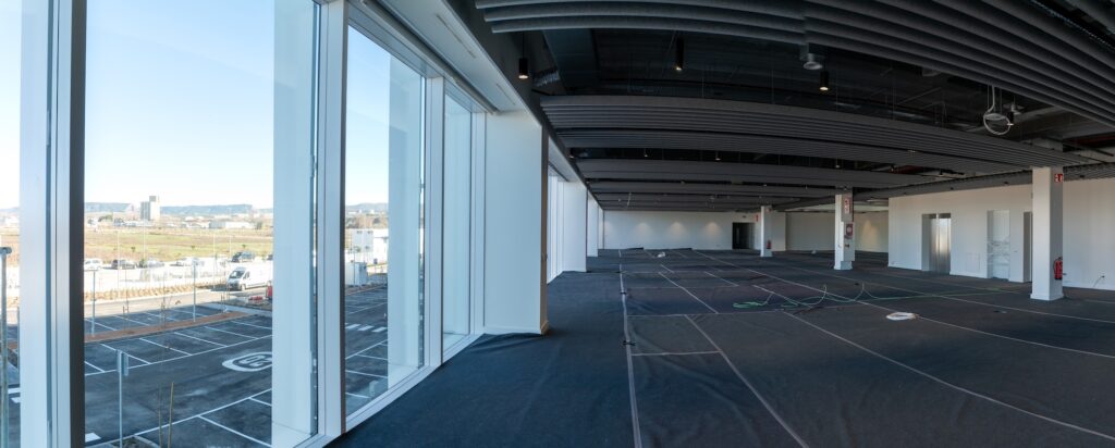 Nave Gigafactoría Electrolizadores Guadalajara. Dirección de Obra Arquitecto Técnico. Imágenes del proceso constructivo.