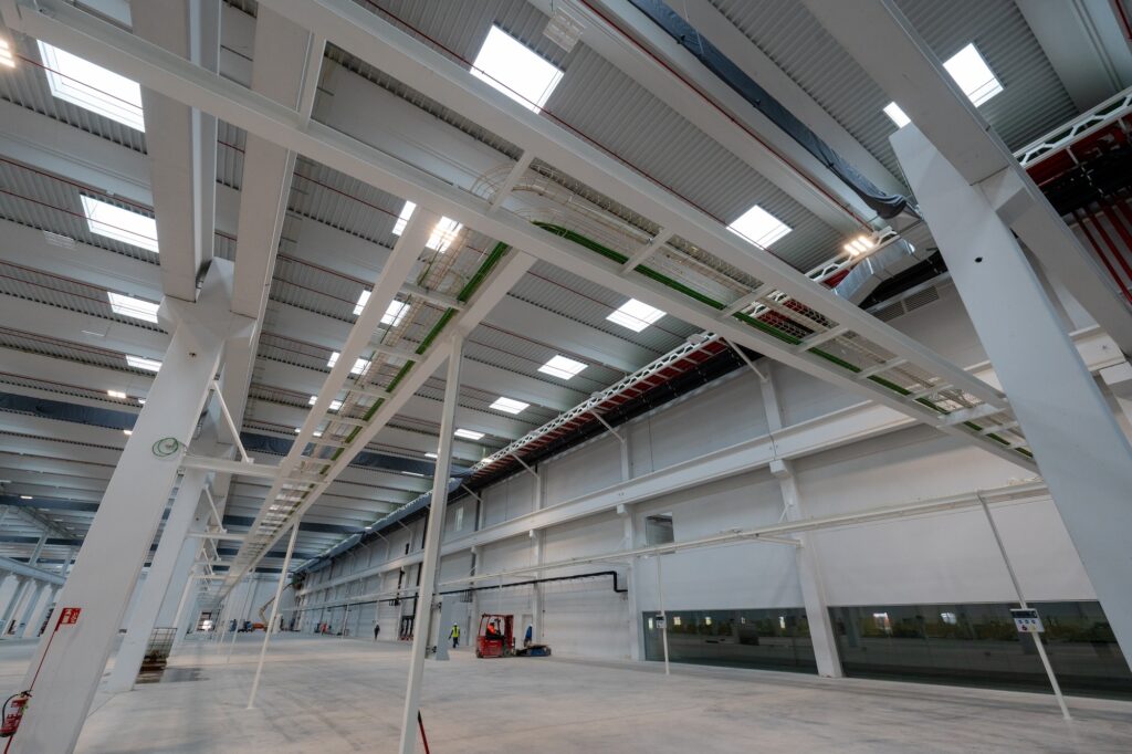 Nave Gigafactoría Electrolizadores Guadalajara. Dirección de Obra Arquitecto Técnico. Imágenes del proceso constructivo.